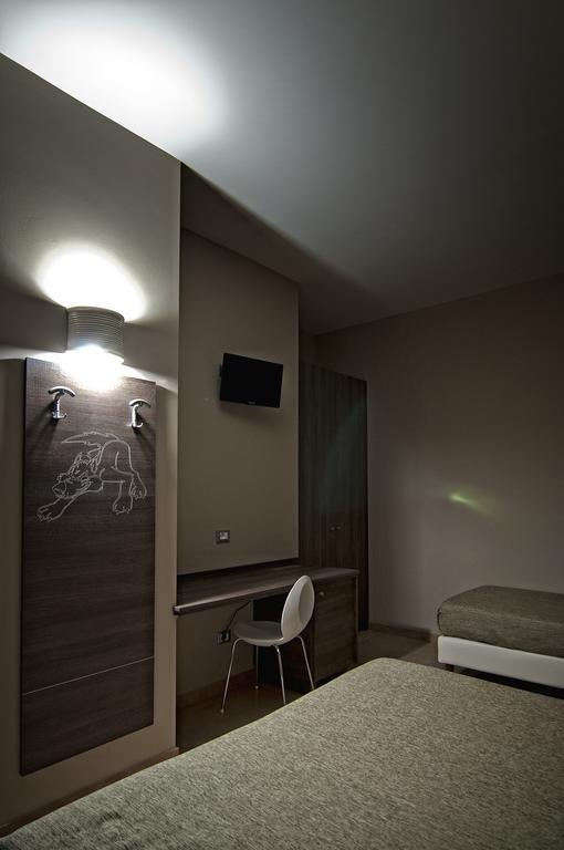 La Tana Del Lupo Hotel Monteiasi Szoba fotó