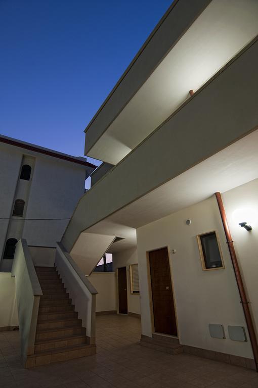 La Tana Del Lupo Hotel Monteiasi Kültér fotó