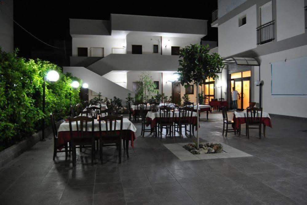 La Tana Del Lupo Hotel Monteiasi Kültér fotó