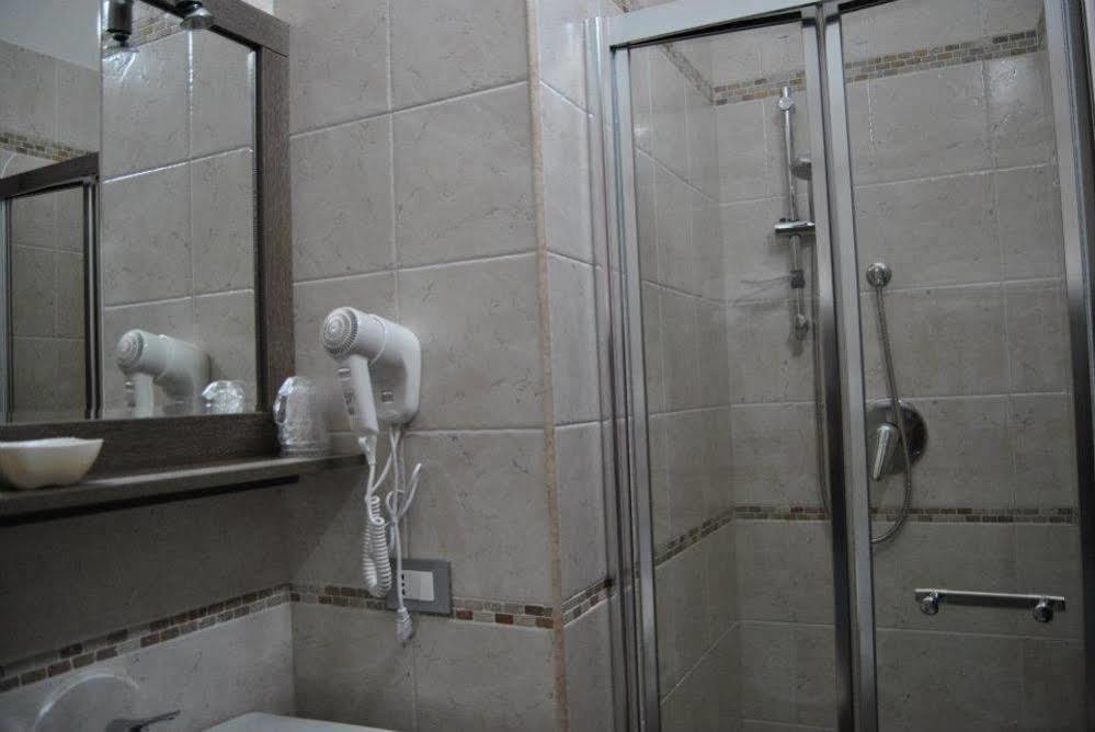 La Tana Del Lupo Hotel Monteiasi Kültér fotó