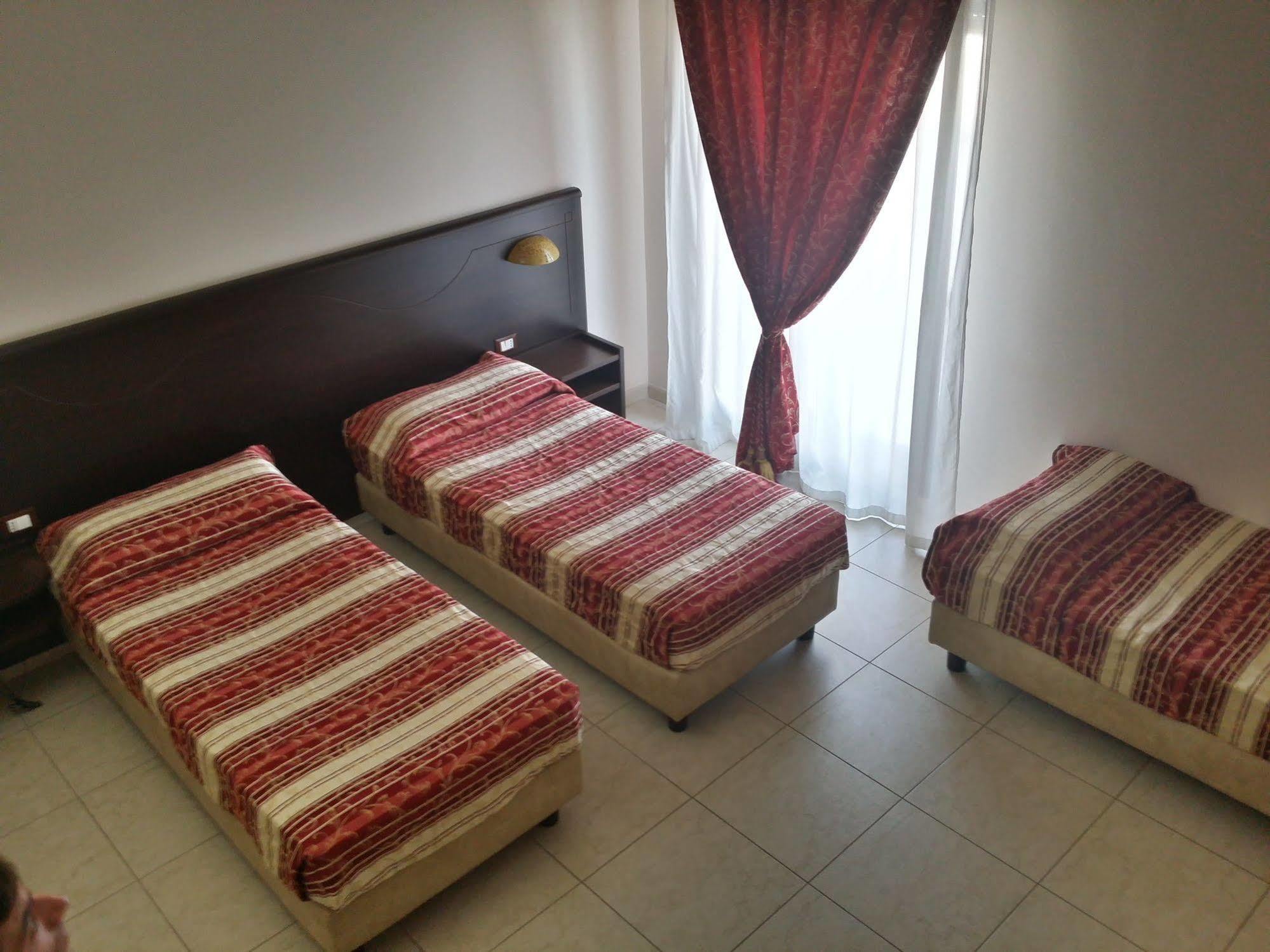 La Tana Del Lupo Hotel Monteiasi Kültér fotó
