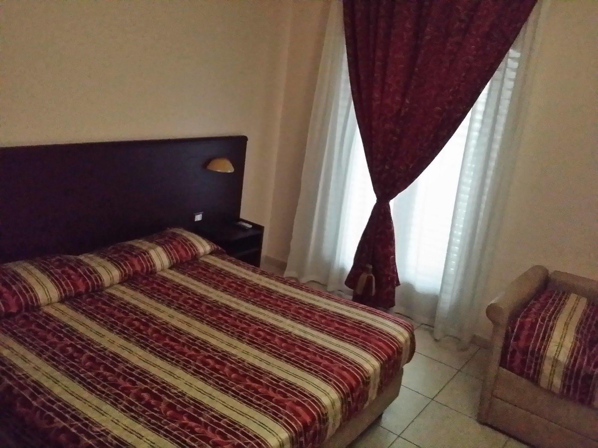 La Tana Del Lupo Hotel Monteiasi Kültér fotó